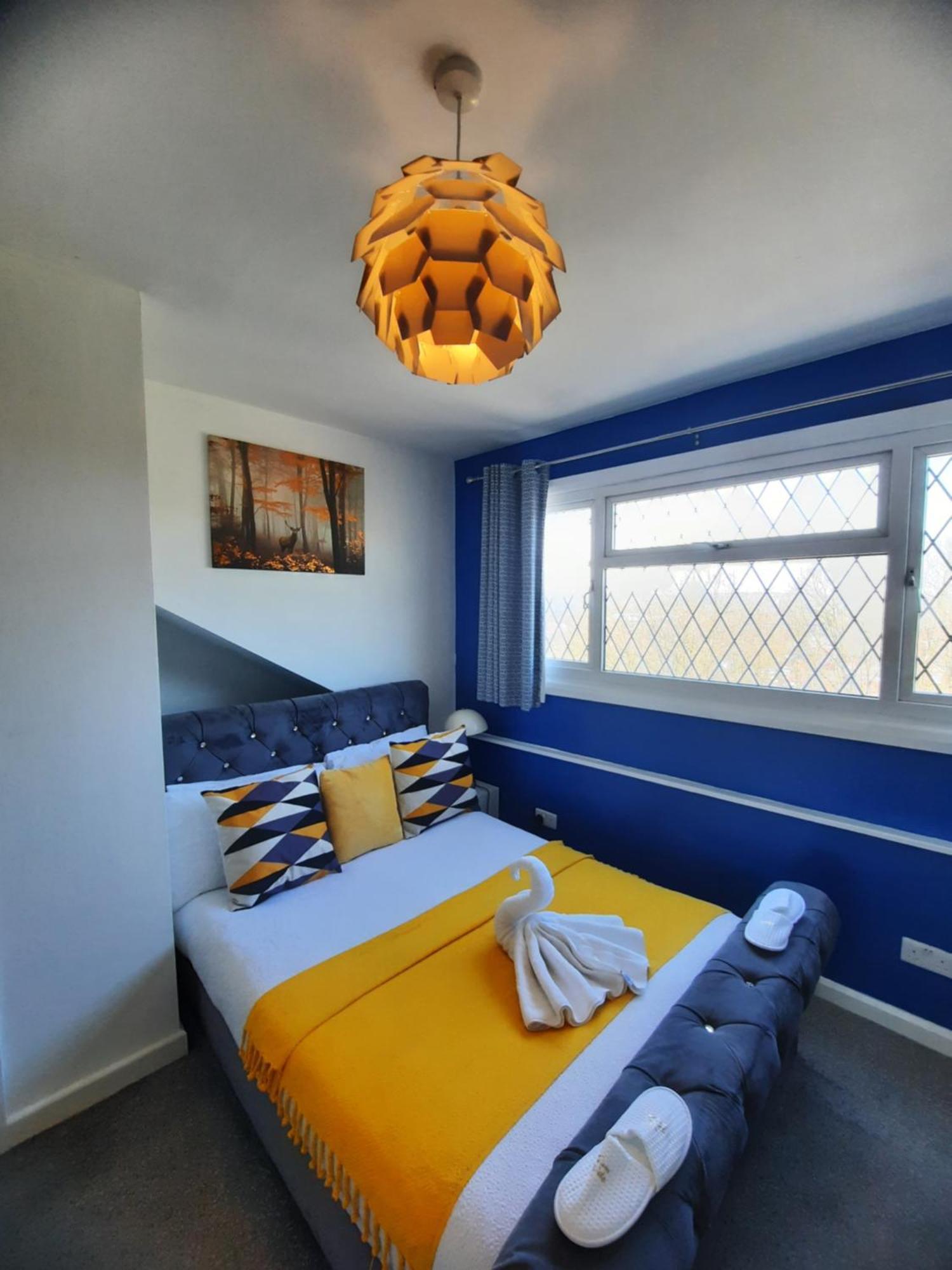 Home In Woodhouse, Leeds,Free 4 Car Parking,Free Wifi Лидс Экстерьер фото